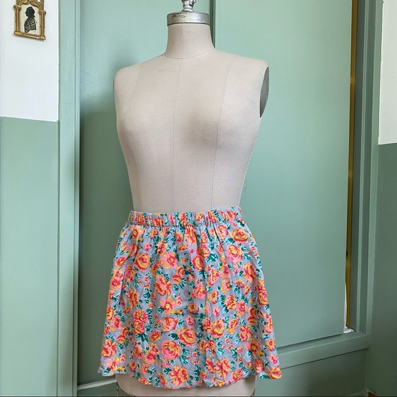 Billabong lightweight floral min skirt - Picture 2 of 5